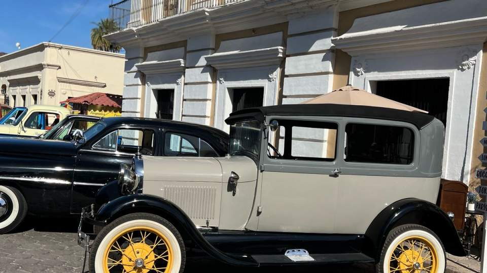 XXV Encuentro de Autos Antiguos y Clásicos